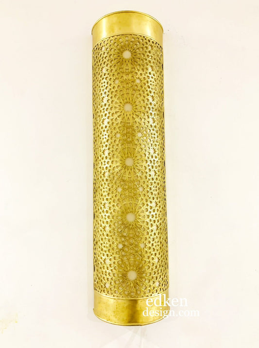 Artisan Moroccan wall lamp made of brass featuring traditional geometric Islamic patterns