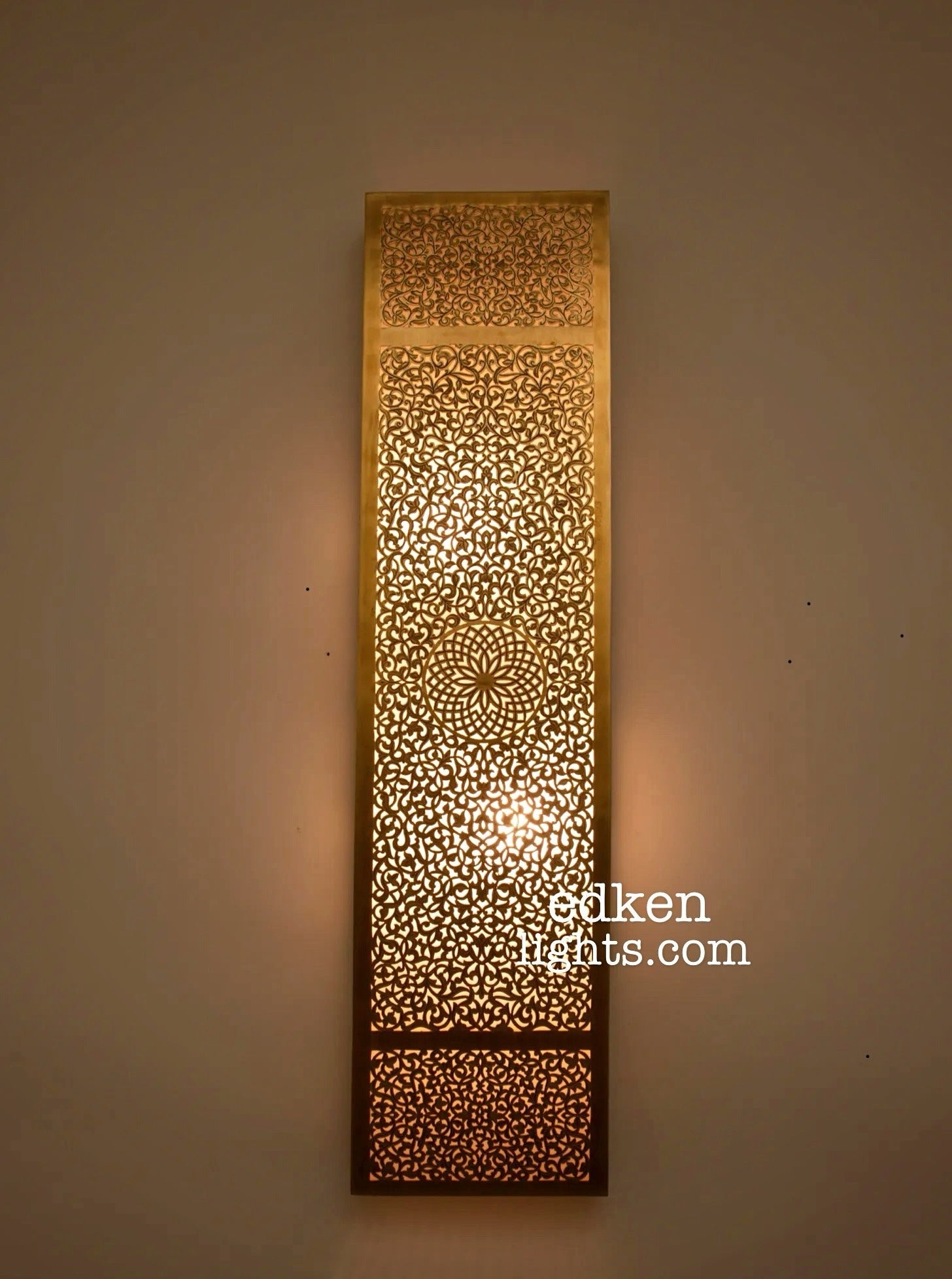 Handmade Moroccan Brass Wall Lamp – Traditional Geometric Wall Sconce
 - Ref.2651