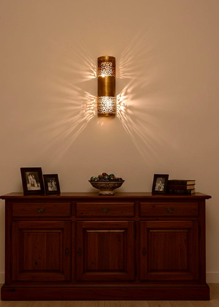 Vintage antique brass Moroccan wall sconce, 100% handmade traditional lighting from Morocco.